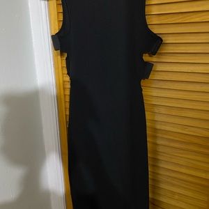 Black bodycon dress